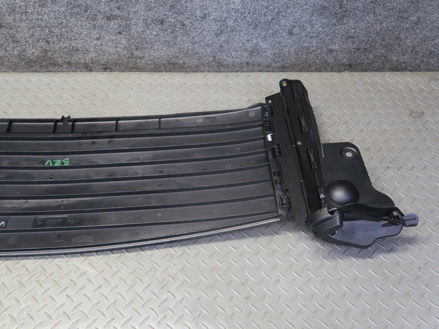 03-08 BMW E85 Z4 Roadster Soft Roof Compartment Storage Cover 7016878 OEM