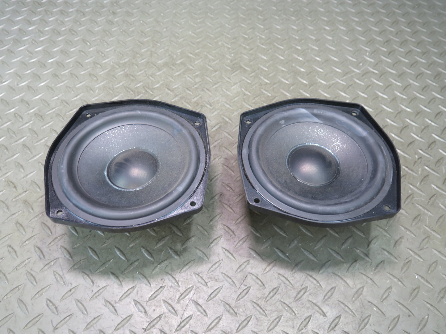 03-06 BMW E85 E86 Z4 Left & Right Door Woofer Audio Speaker Set 6915840 OEM
