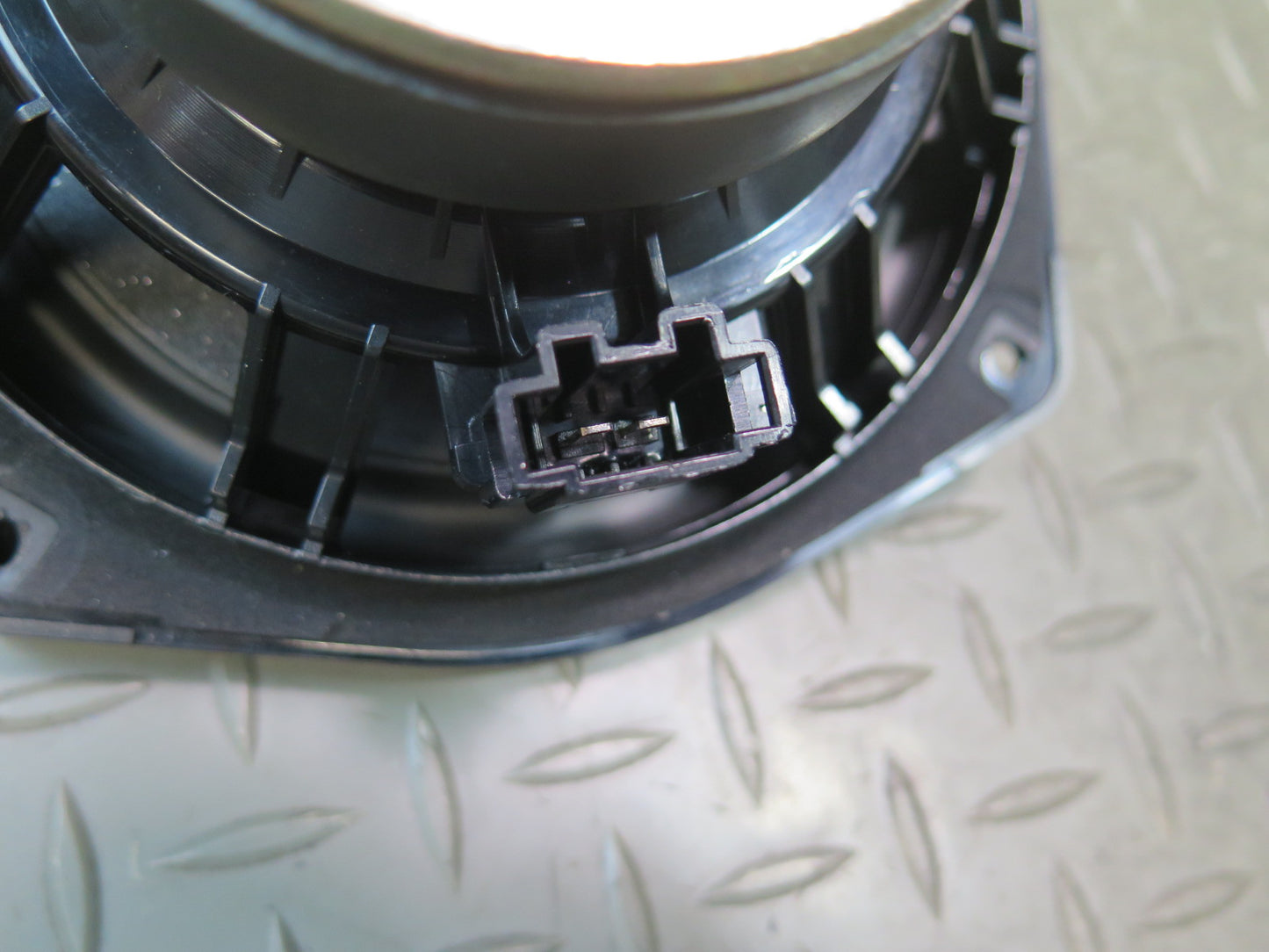 03-06 BMW E85 E86 Z4 Left & Right Door Woofer Audio Speaker Set 6915840 OEM