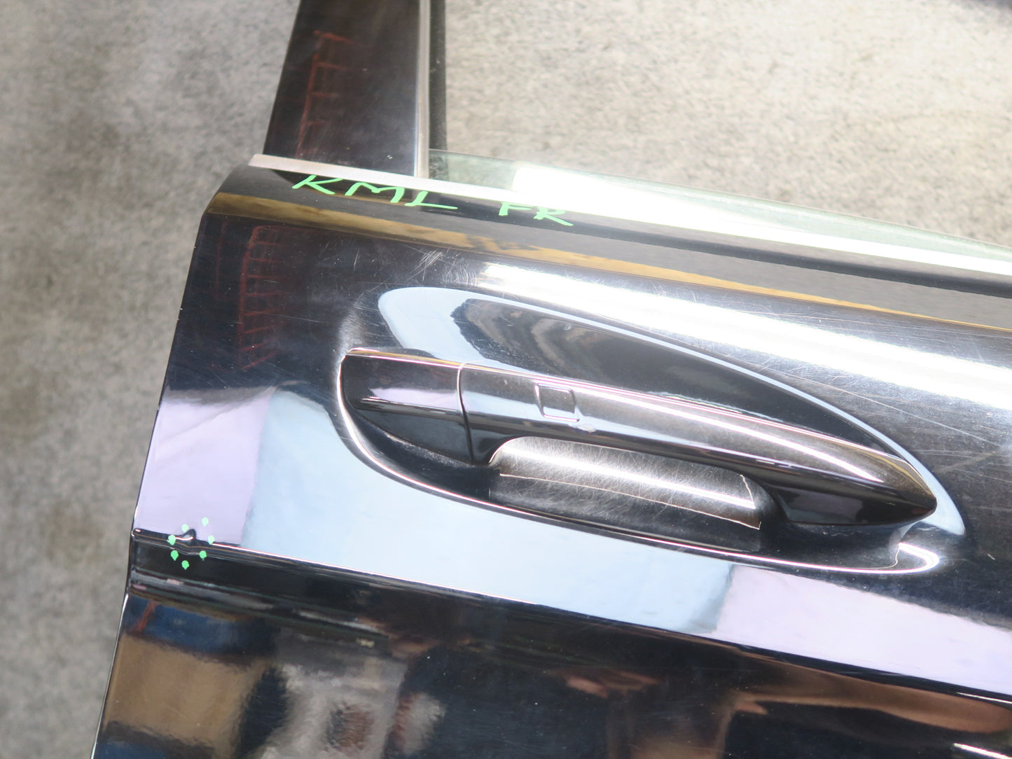 12-15 Mercedes W166 Ml-class Front Right Door Shell Panel w Glass Window OEM