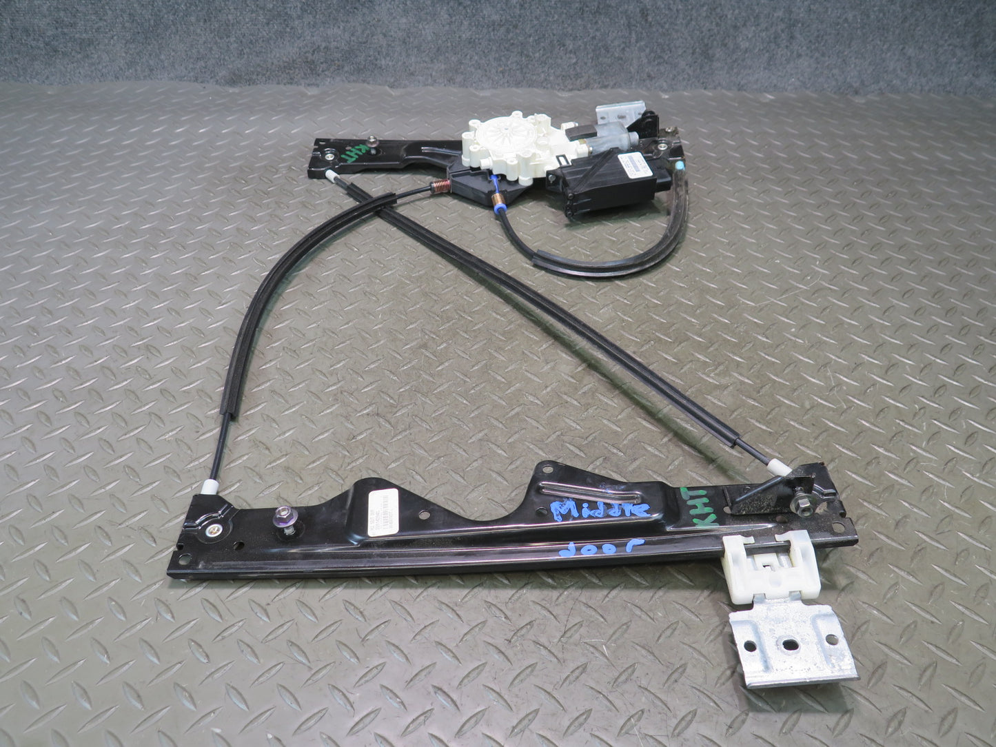2005-2009 Hummer H2 SUT Rear MID Gate Window Regulator w Motor