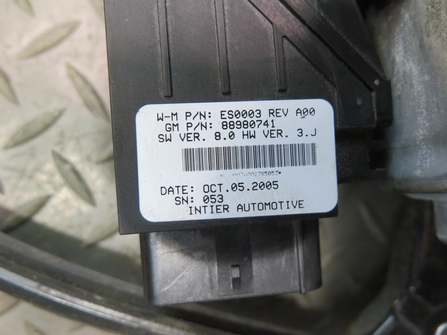2005-2009 Hummer H2 SUT Rear MID Gate Window Regulator w Motor