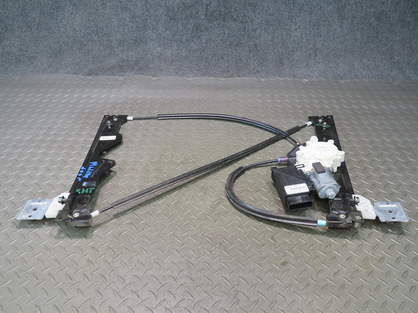 2005-2009 Hummer H2 SUT Rear MID Gate Window Regulator w Motor