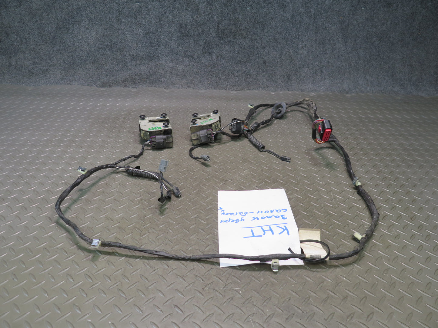 2005-2009 Hummer H2 SUT Rear Trunk MID Gate Decklid Panel Window Lock Latch Set