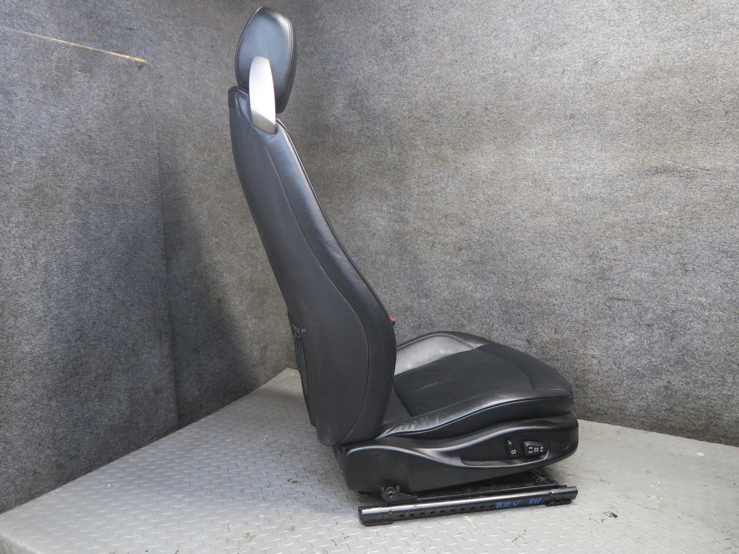 03-04 BMW E85 Z4 Set of 2 Left & Right Sport Memory Leather Seat Black Set OEM