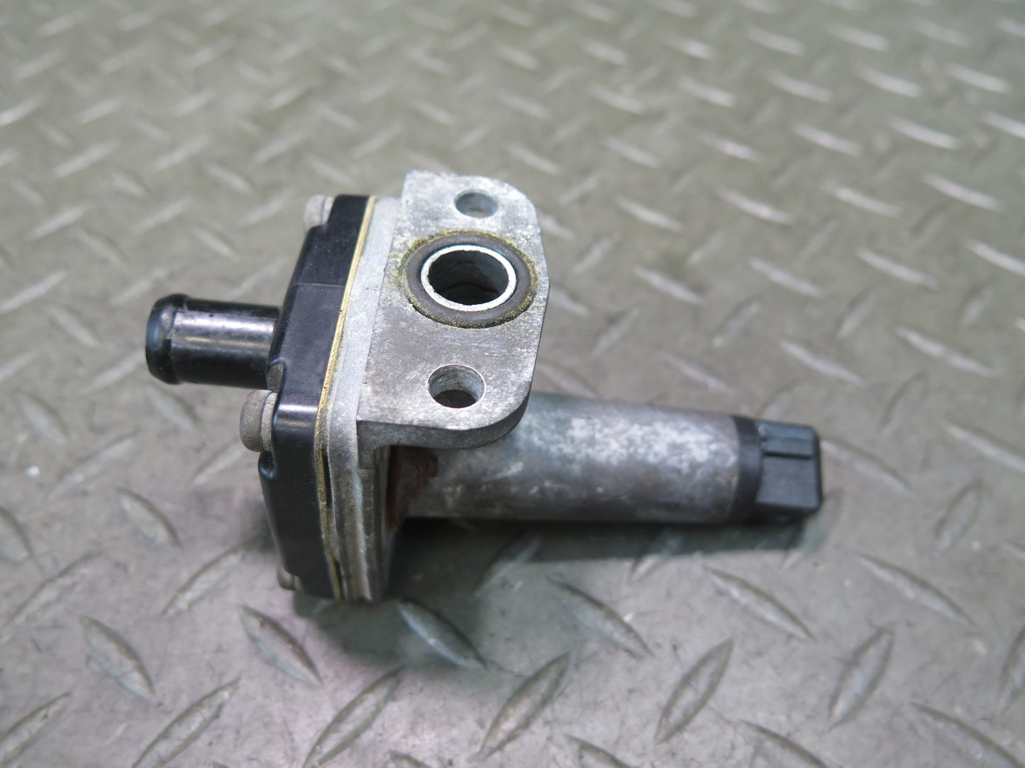 87-89 Nissan Z31 300ZX Idle Air Control Valve 22660-V6210 OEM