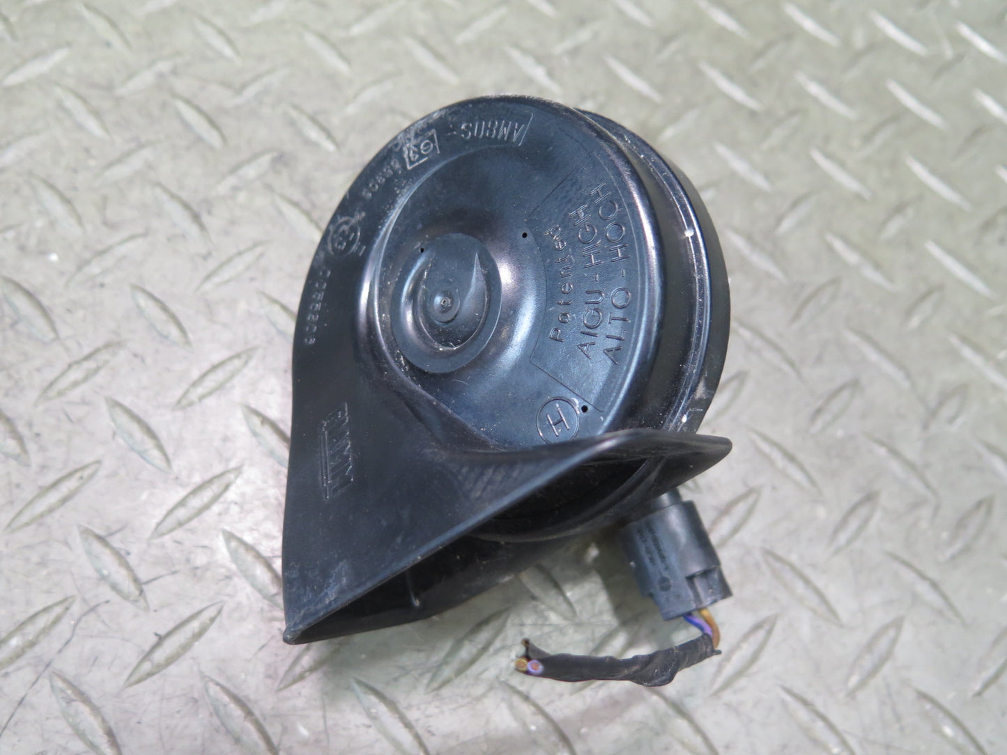 03-08 BMW E86 E85 Z4 Set of 2 High & Low Tone Pitch Horn Signal OEM
