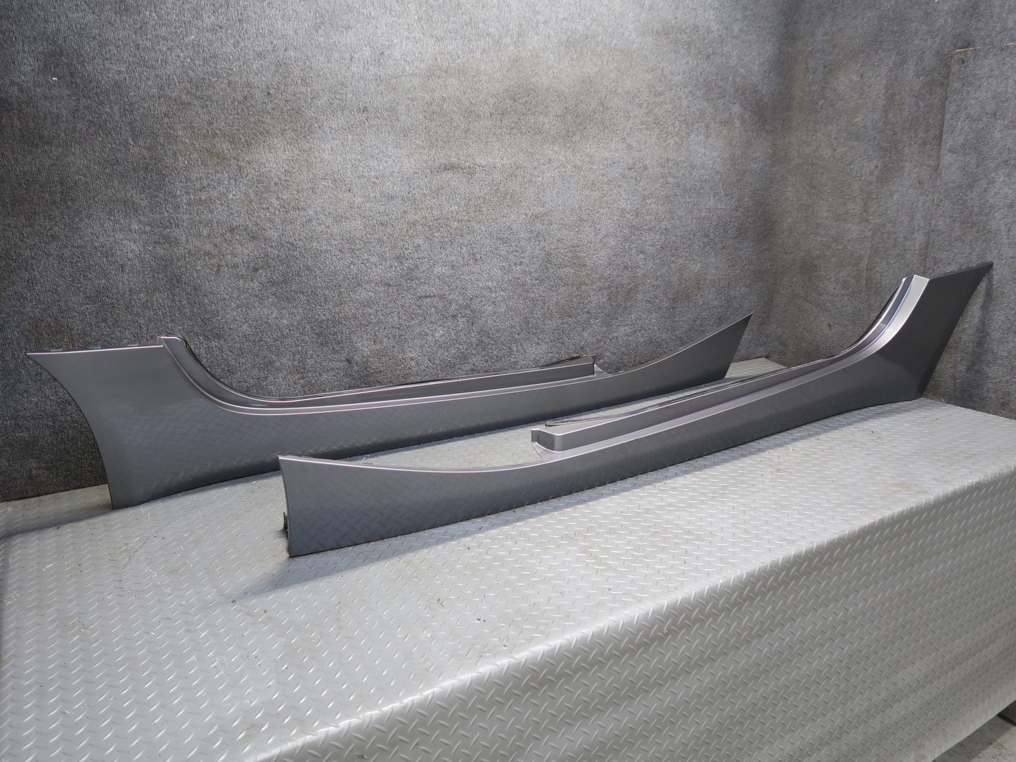 03-08 BMW E85 Z4 Left & Right Side Skirt Rocker Panel Molding Gray Set 66K OEM