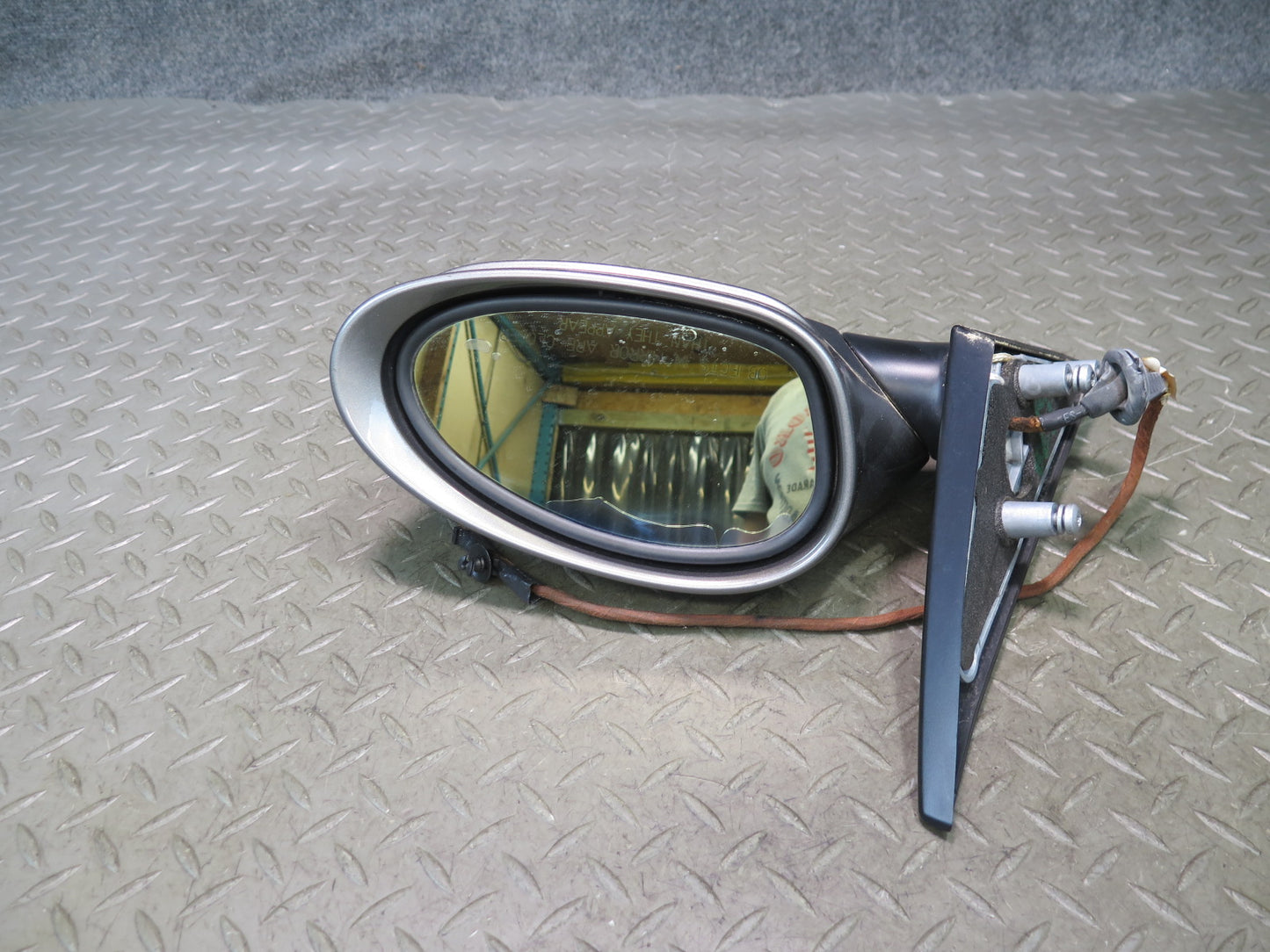 03-08 BMW E85 Z4 Right Exterior Auto Dimm Heated Side View Mirror Discoloration