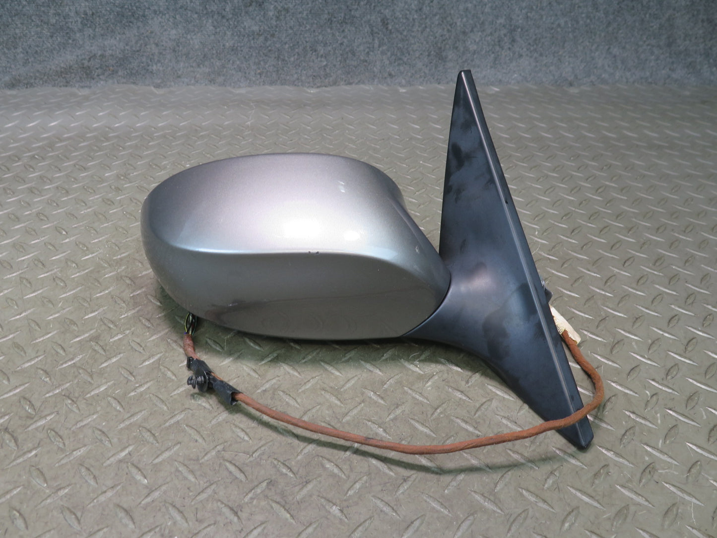 03-08 BMW E85 Z4 Right Exterior Auto Dimm Heated Side View Mirror Discoloration