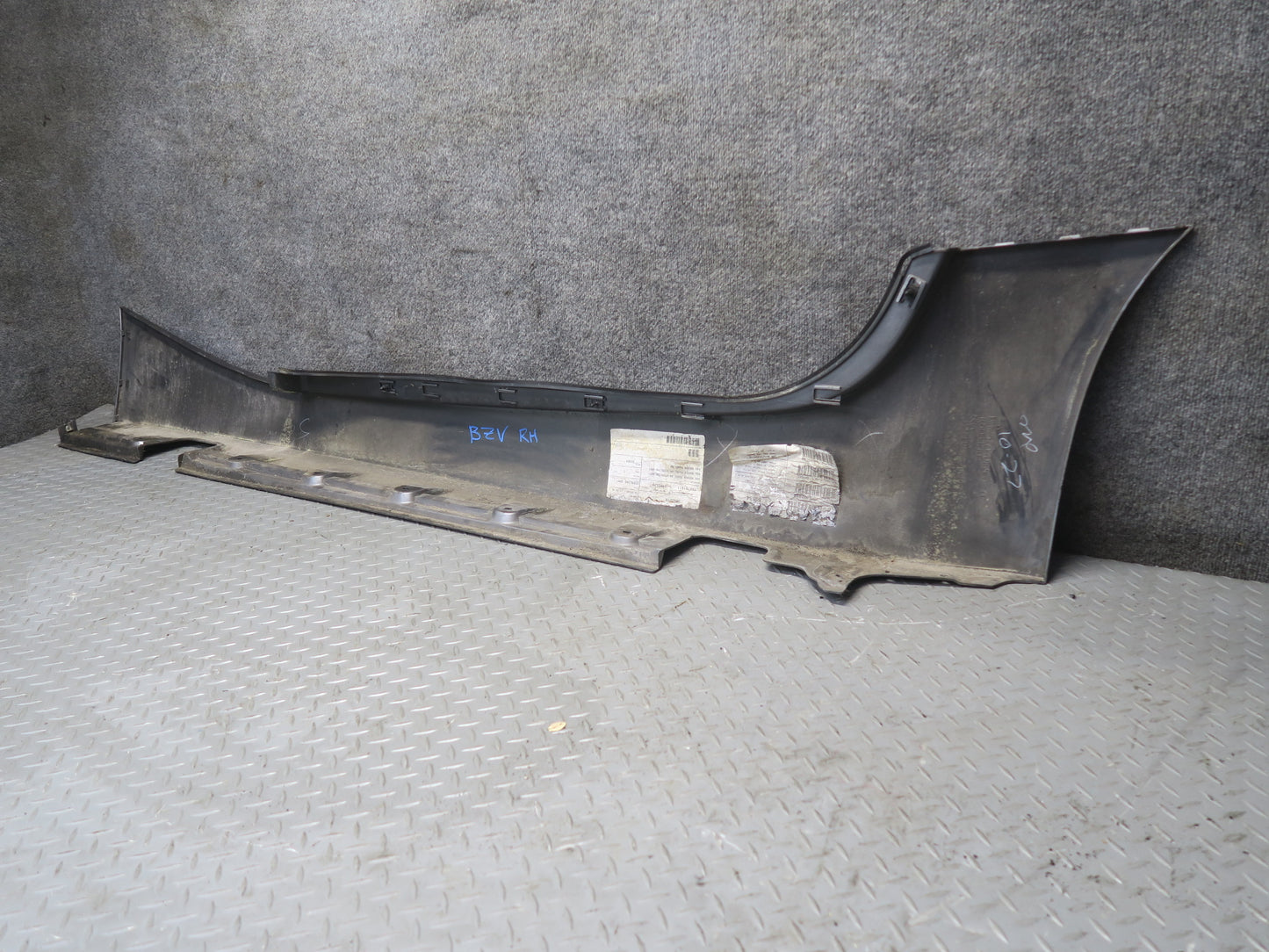 03-08 BMW E85 Z4 Left & Right Side Skirt Rocker Panel Molding Gray Set 66K OEM