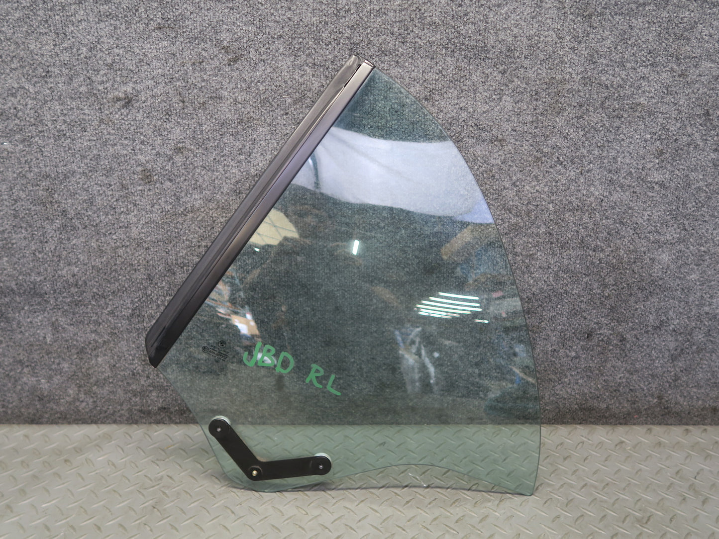 01-06 BMW E46 330ci Convertible Rear Left Driver Side Quarter Glass Window OEM