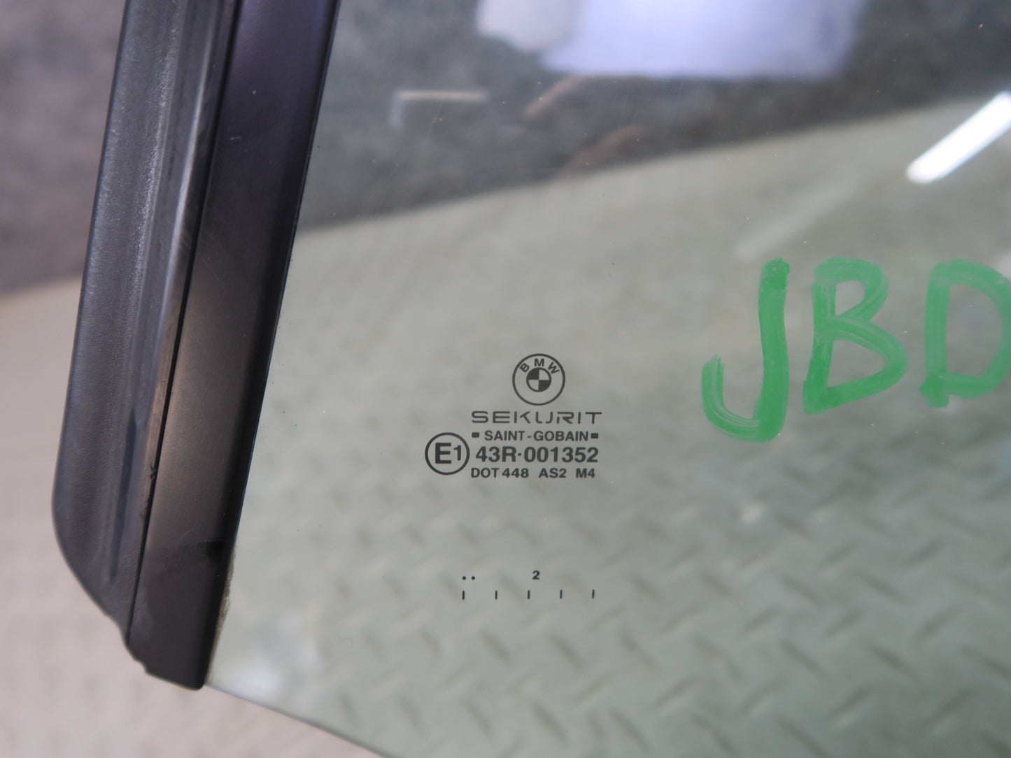 01-06 BMW E46 330ci Convertible Rear Left Driver Side Quarter Glass Window OEM