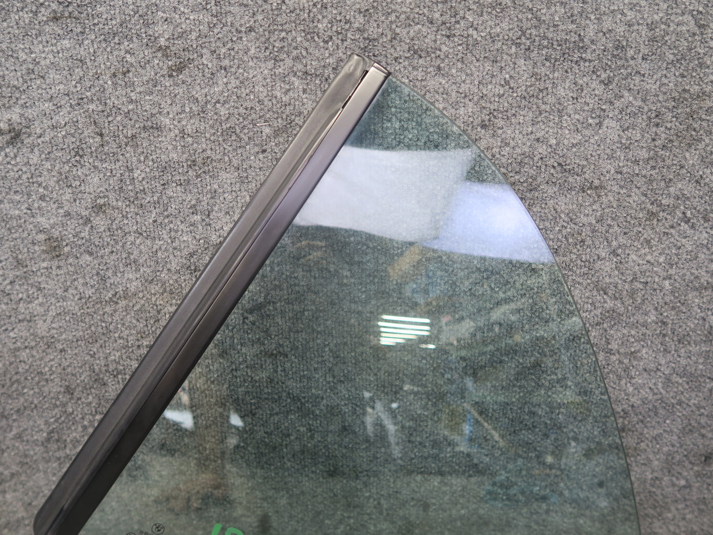 01-06 BMW E46 330ci Convertible Rear Left Driver Side Quarter Glass Window OEM