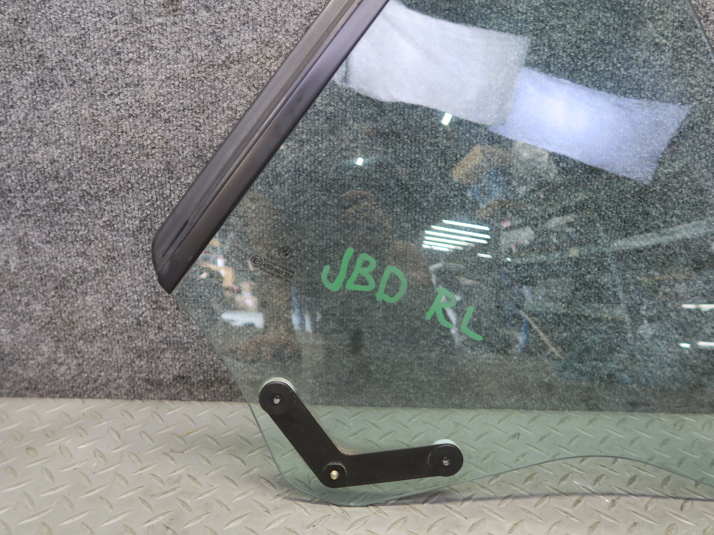 01-06 BMW E46 330ci Convertible Rear Left Driver Side Quarter Glass Window OEM