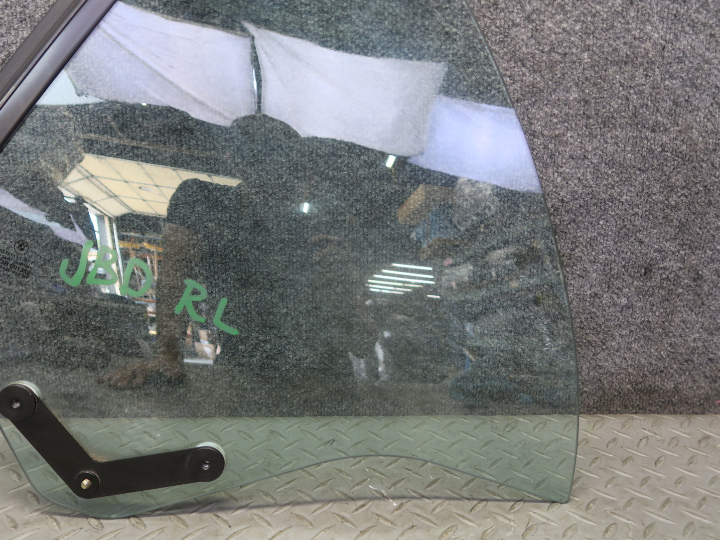 01-06 BMW E46 330ci Convertible Rear Left Driver Side Quarter Glass Window OEM