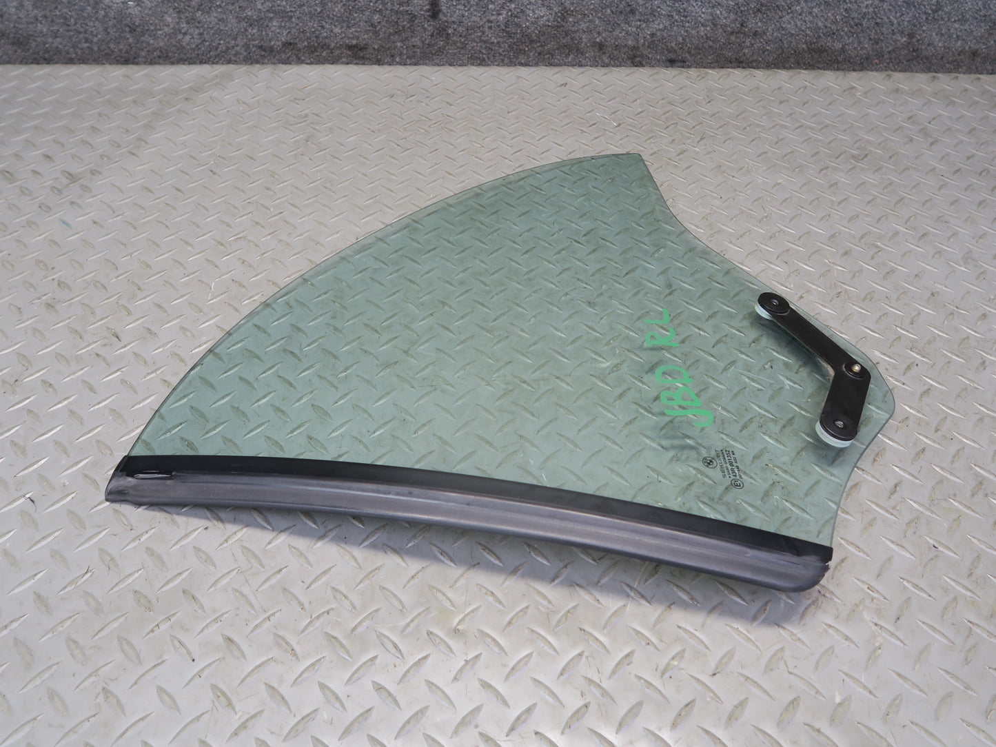 01-06 BMW E46 330ci Convertible Rear Left Driver Side Quarter Glass Window OEM