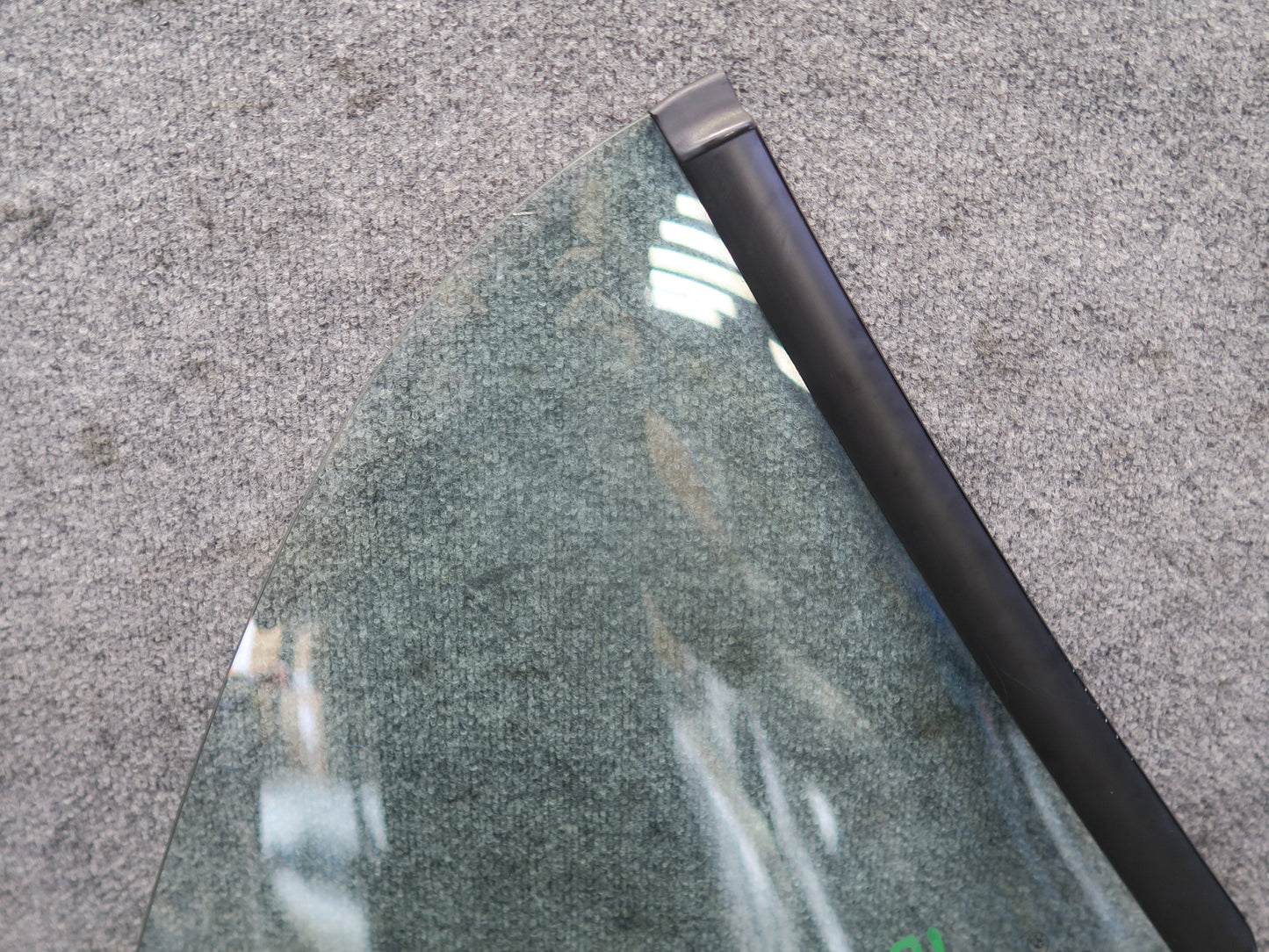01-06 BMW E46 330ci Convertible Rear Left Driver Side Quarter Glass Window OEM