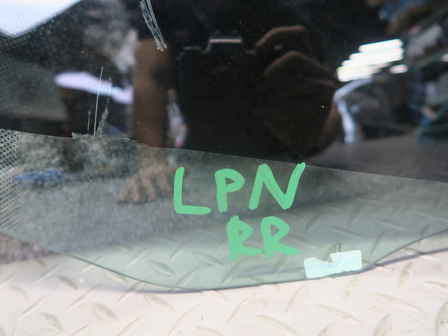 1999-2005 Porsche 911 996 Convertible Rear Right Quarter Glass Window