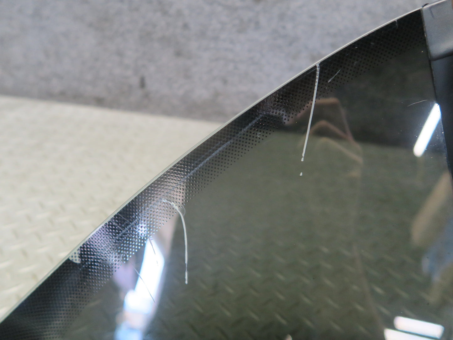 1999-2005 Porsche 911 996 Convertible Rear Left Quarter Glass Window