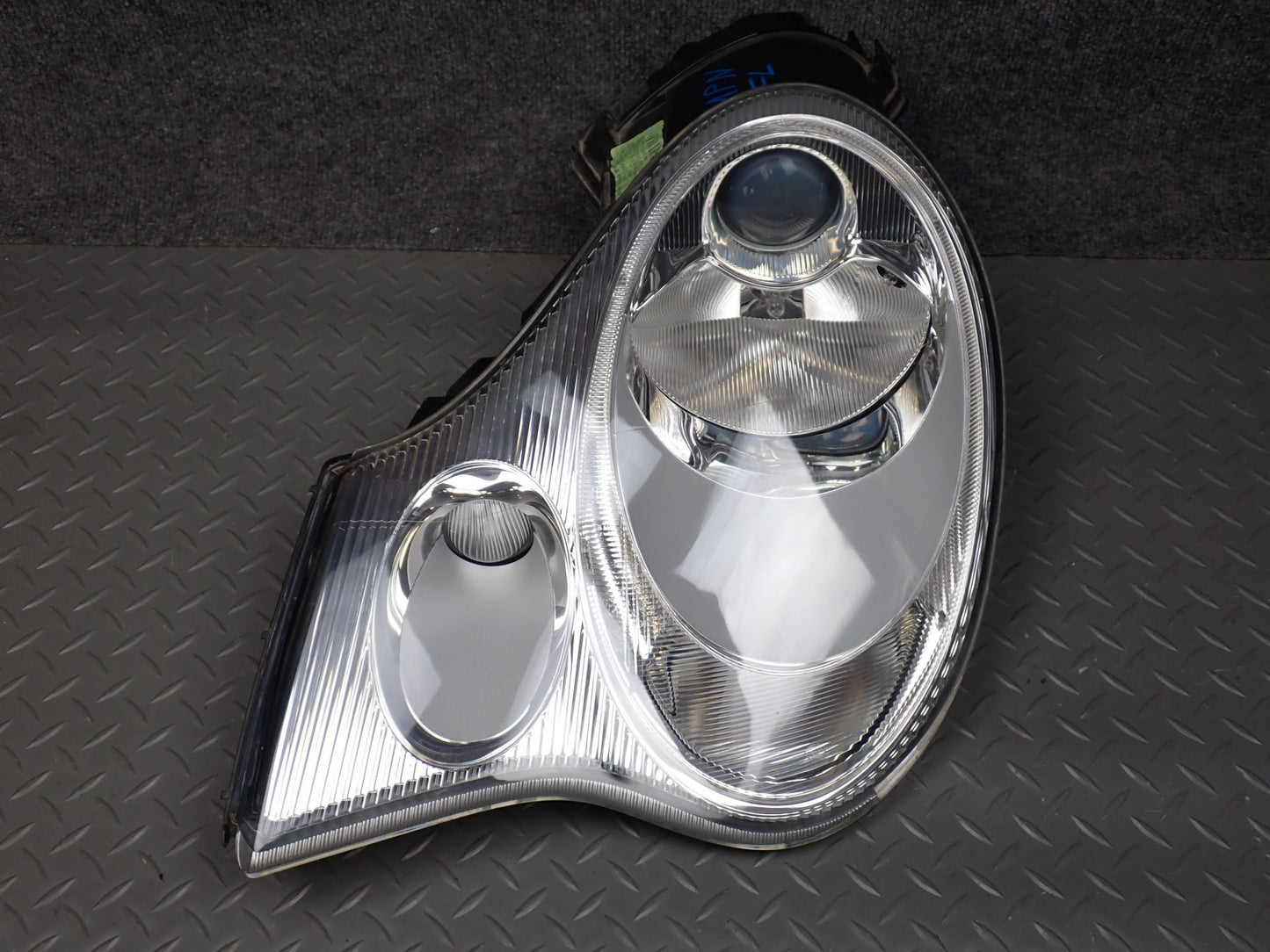 2002-2005 Porsche 911 Carrera 996 Front Left Driver Side Xenon Headlight Lamp