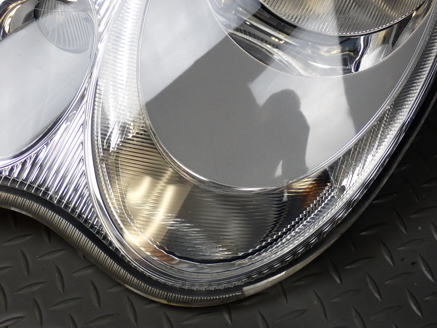 2002-2005 Porsche 911 Carrera 996 Front Left Driver Side Xenon Headlight Lamp