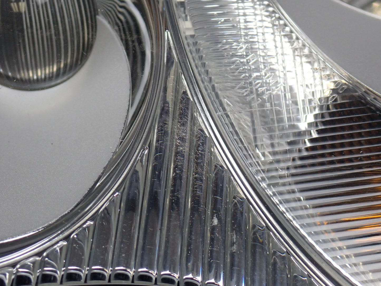 2002-2005 Porsche 911 Carrera 996 Front Left Driver Side Xenon Headlight Lamp