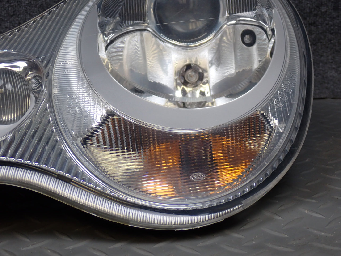 2002-2005 Porsche 911 Carrera 996 Front Left Driver Side Xenon Headlight Lamp
