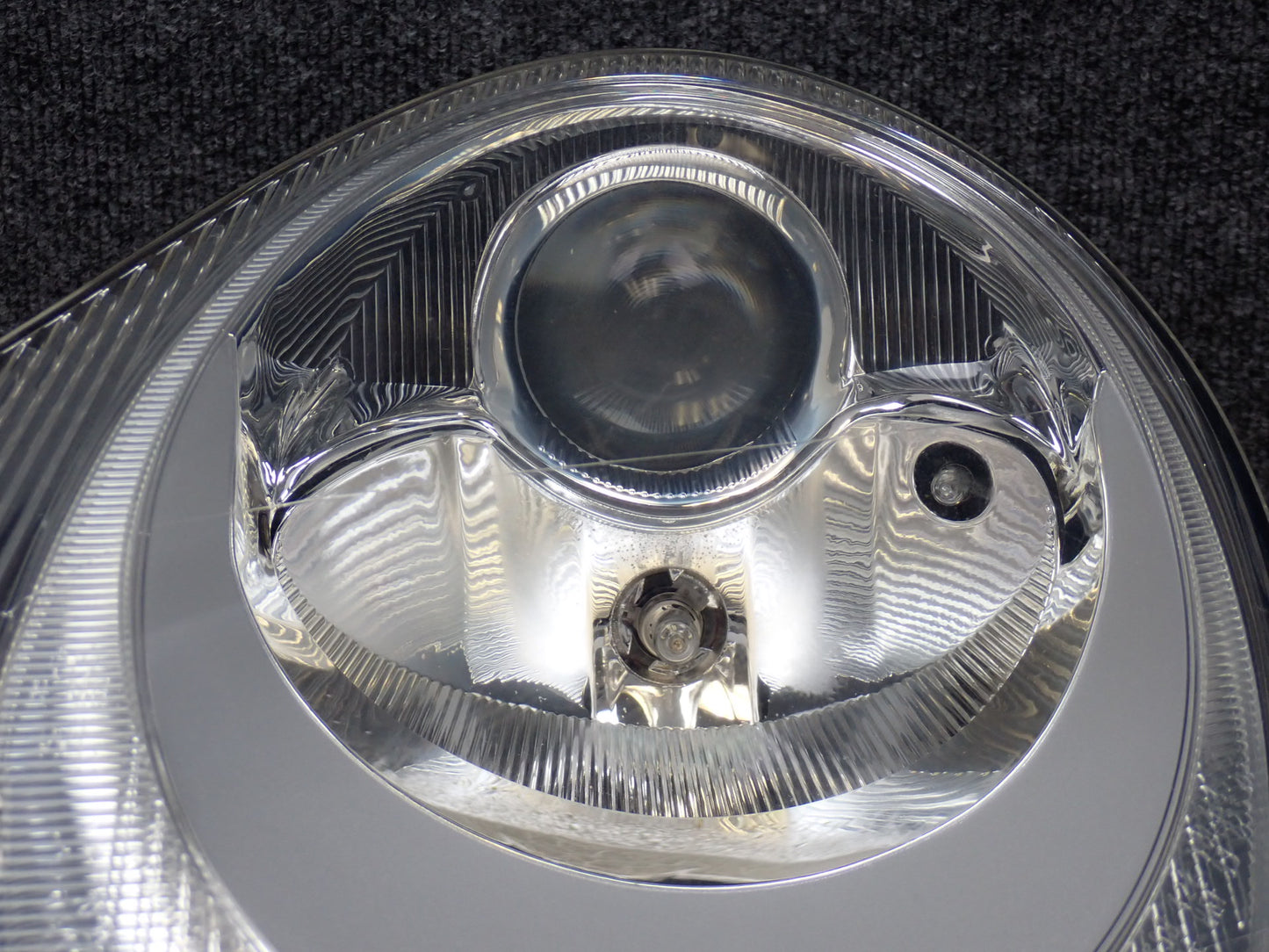 2002-2005 Porsche 911 Carrera 996 Front Left Driver Side Xenon Headlight Lamp