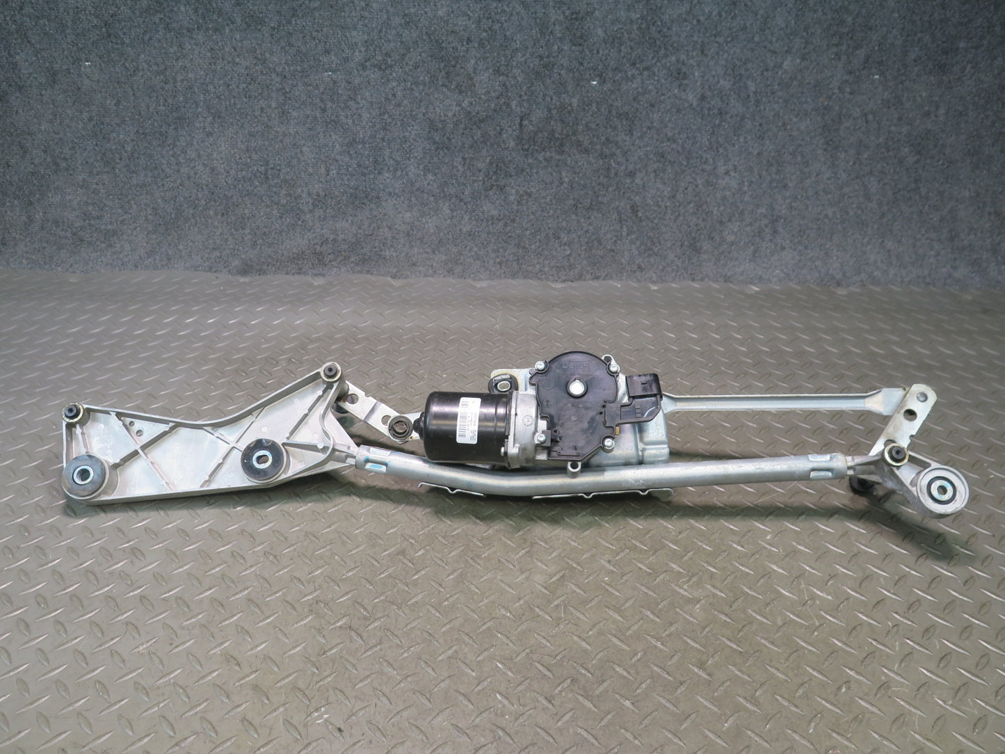 12-15 Mercedes W166 Ml-class Windshield Wiper Transmission Linkage w Motor OEM