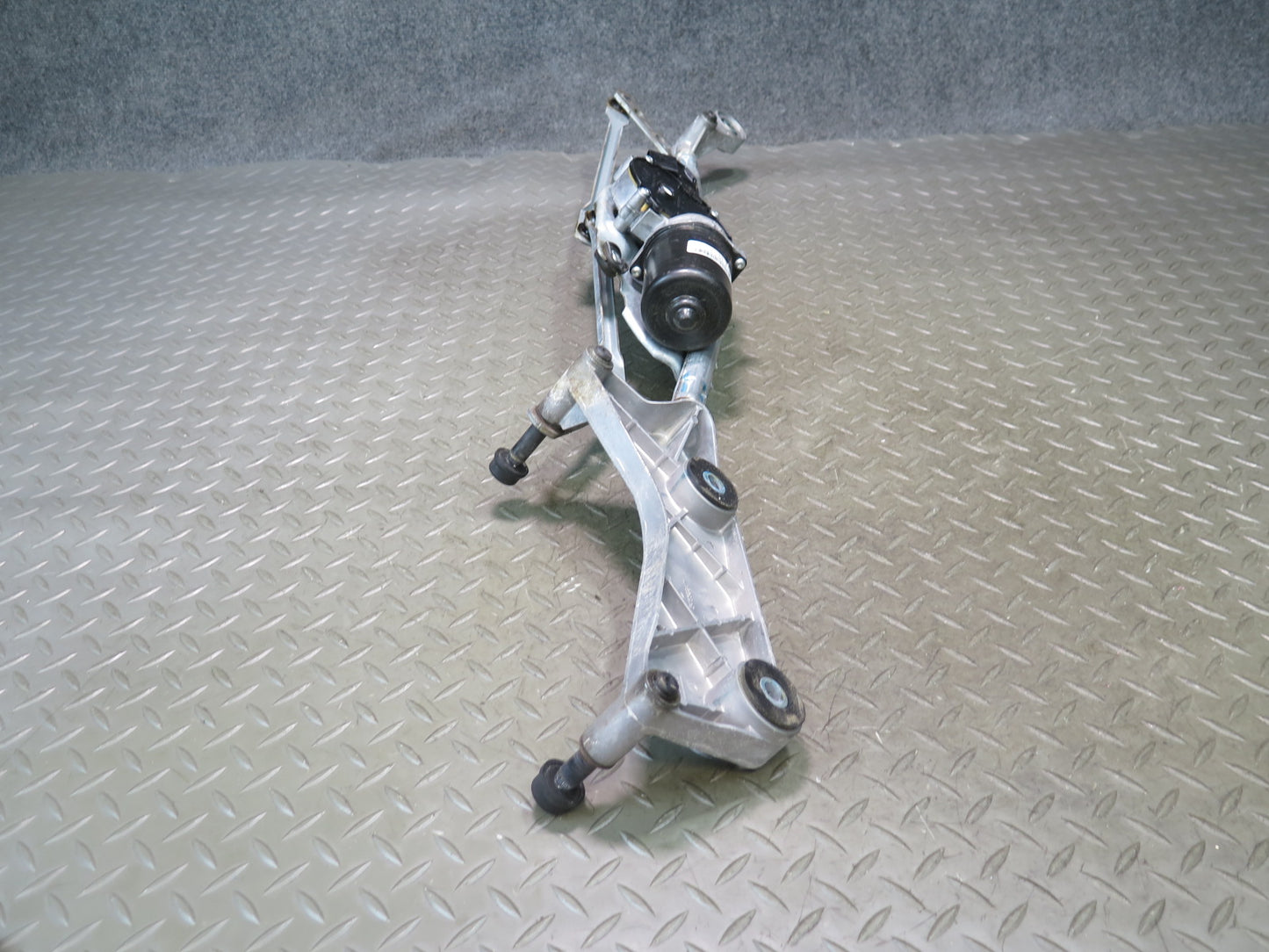 12-15 Mercedes W166 Ml-class Windshield Wiper Transmission Linkage w Motor OEM