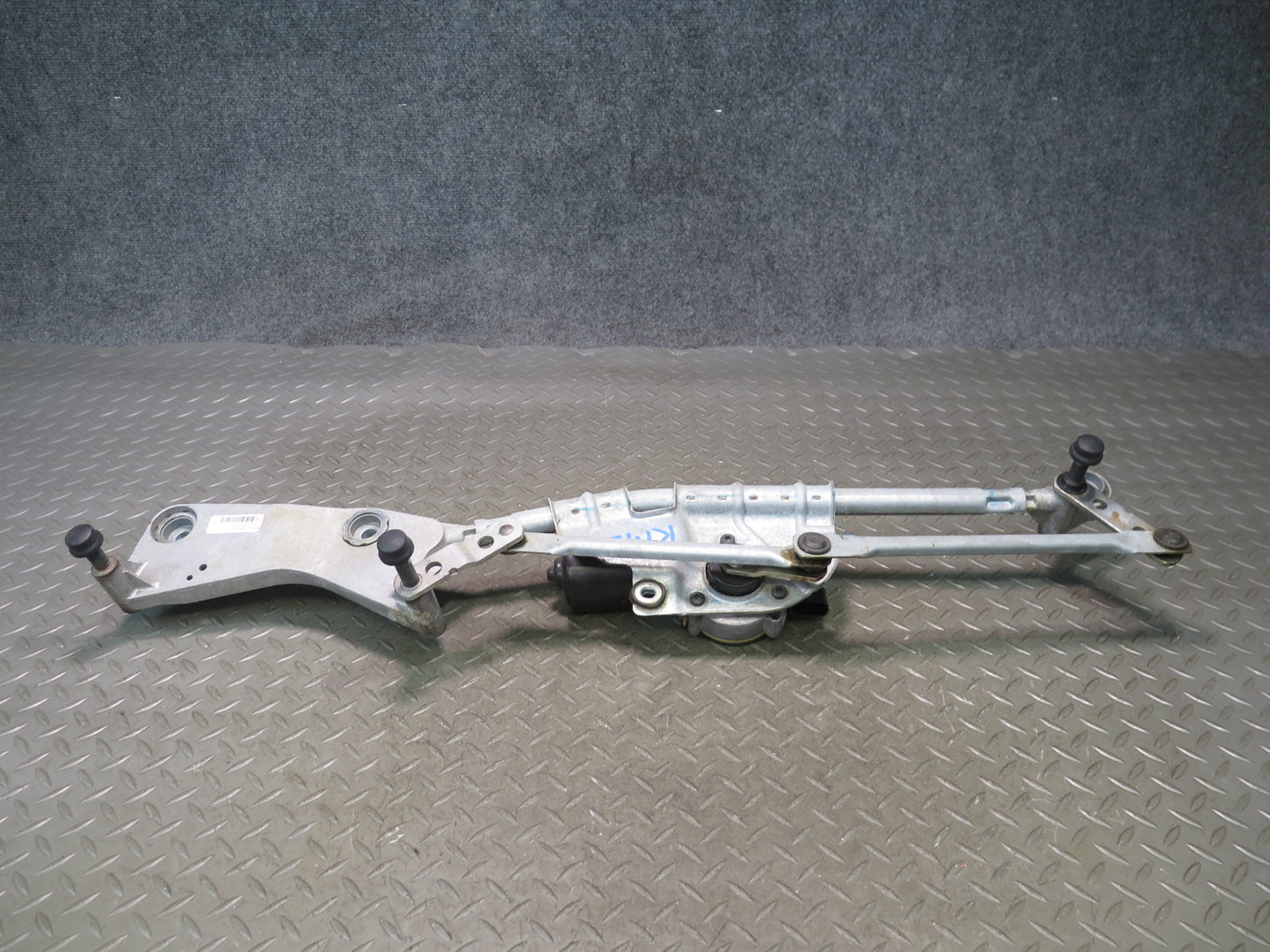 12-15 Mercedes W166 Ml-class Windshield Wiper Transmission Linkage w Motor OEM