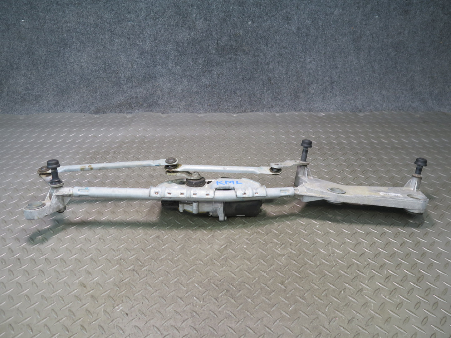 12-15 Mercedes W166 Ml-class Windshield Wiper Transmission Linkage w Motor OEM