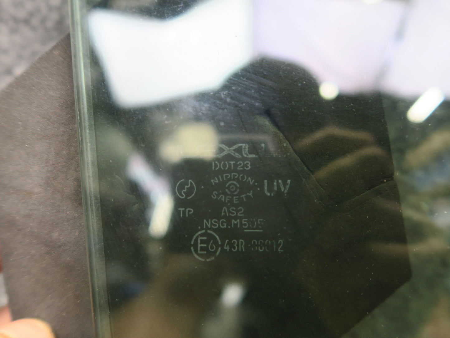 02-10 Lexus SC430 UZZ40L Front Right Passenger Door Glass Window OEM