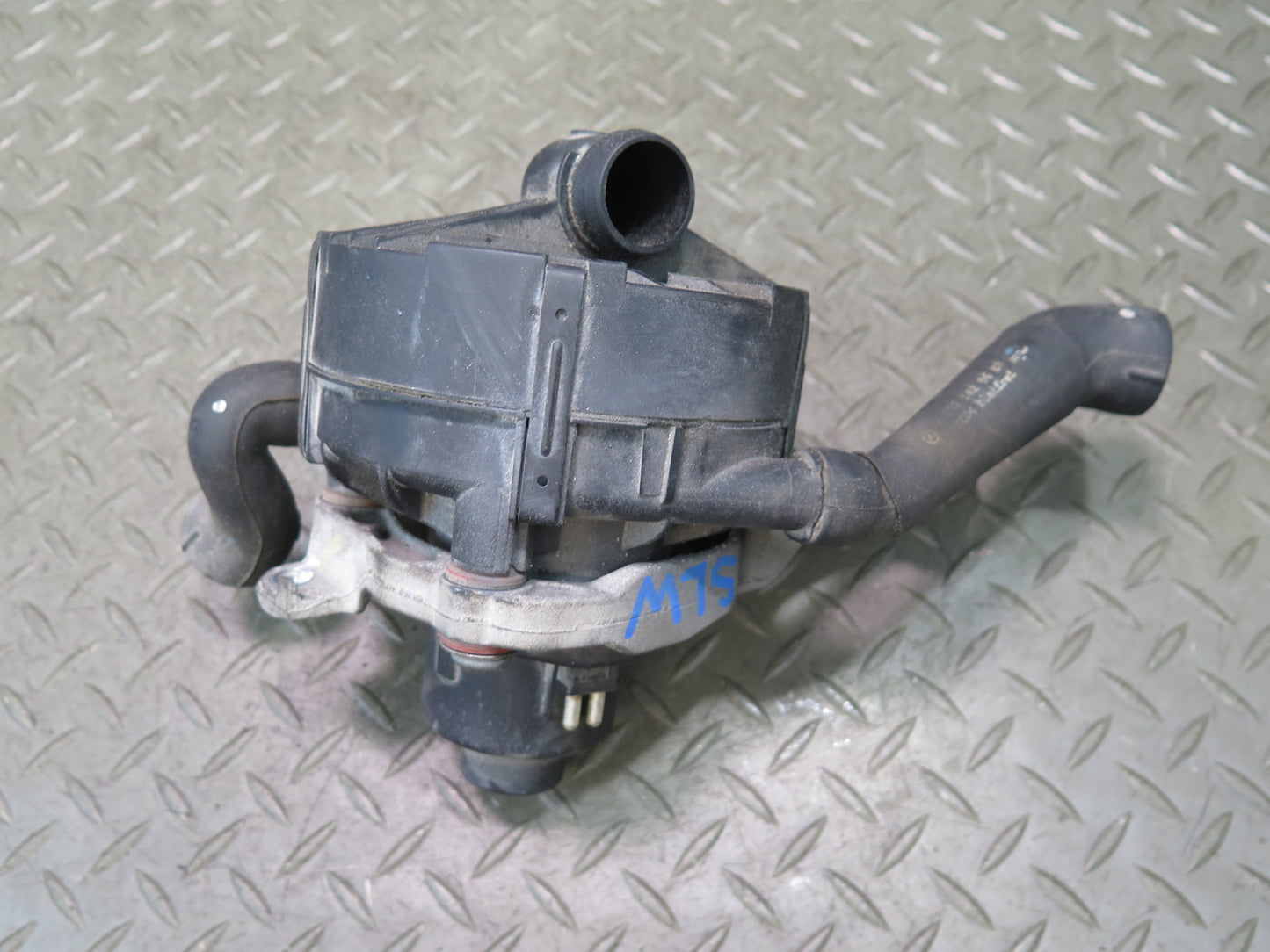 07-12 Mercedes R230 SL550 Secondary Air Smog Injection Pump w Hose OEM