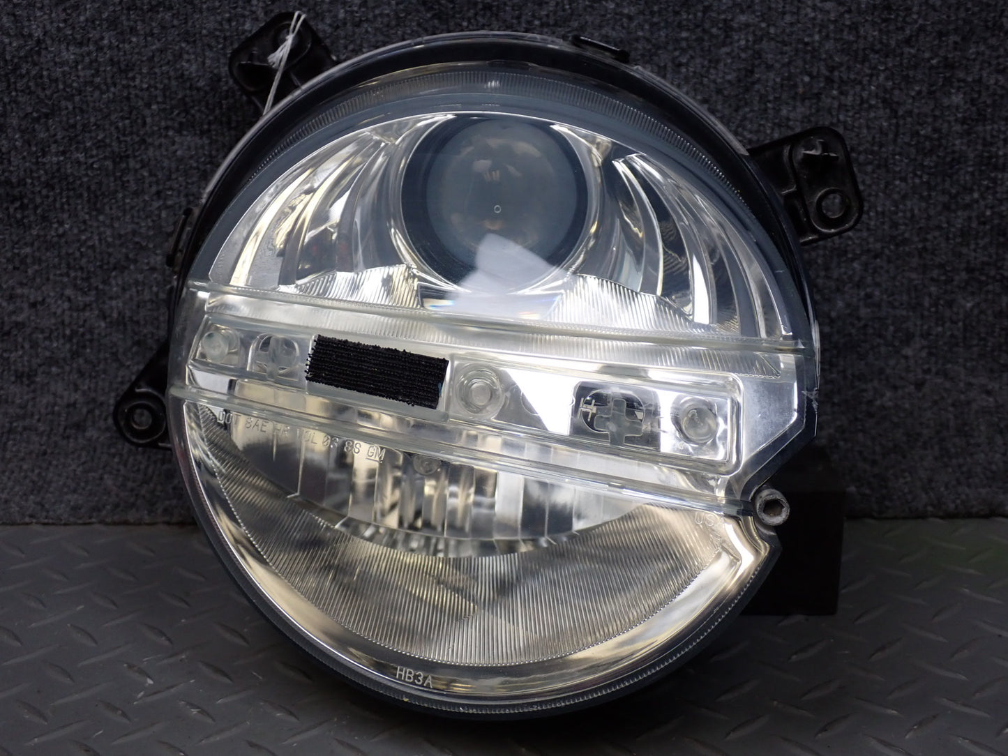 03-06 Chevrolet SSR Front Right Pass Side Halogen Headlight Lamp 15110118 OEM