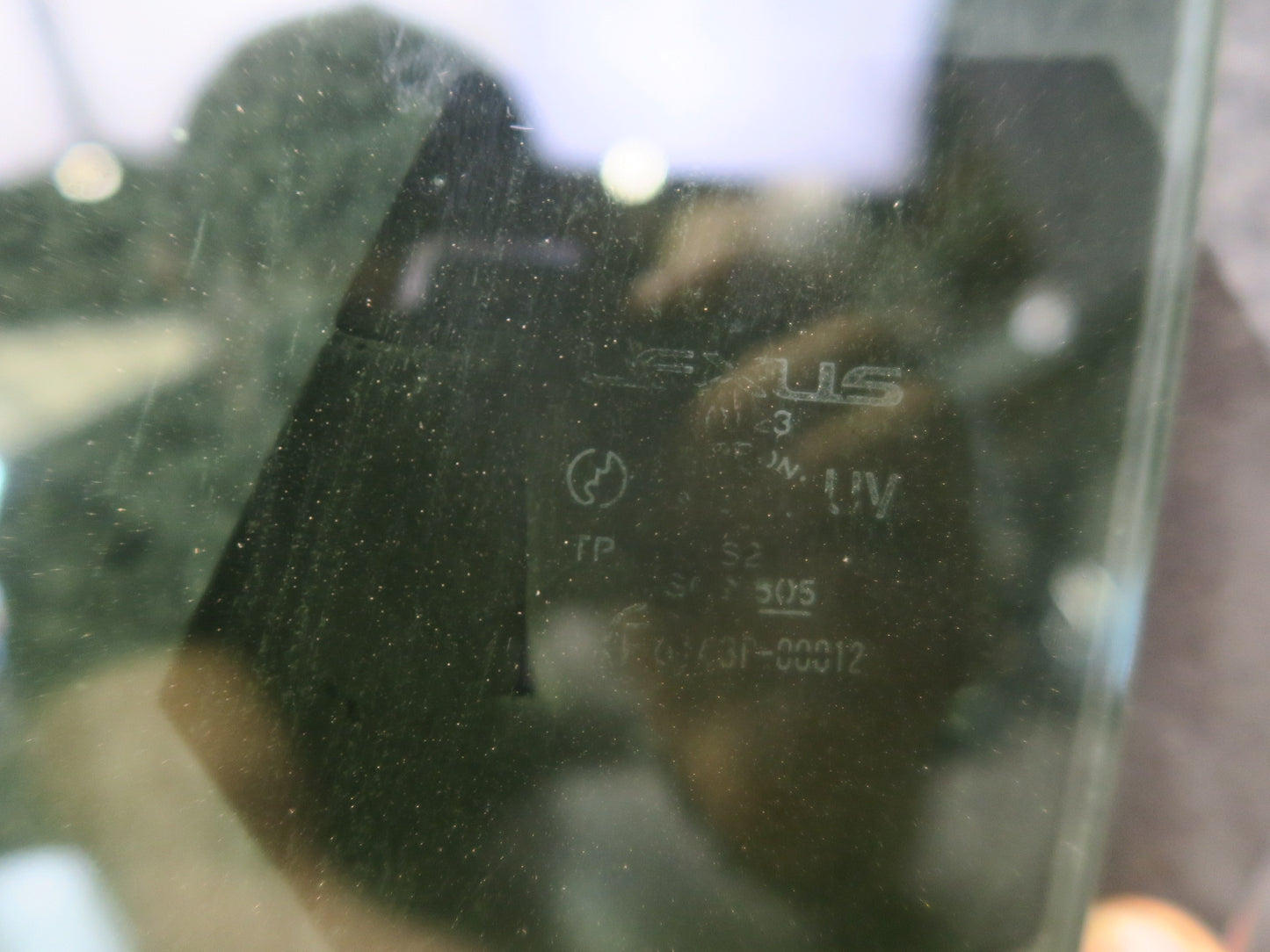 02-10 Lexus SC430 UZZ40L Front Left Driver Door Glass Window OEM