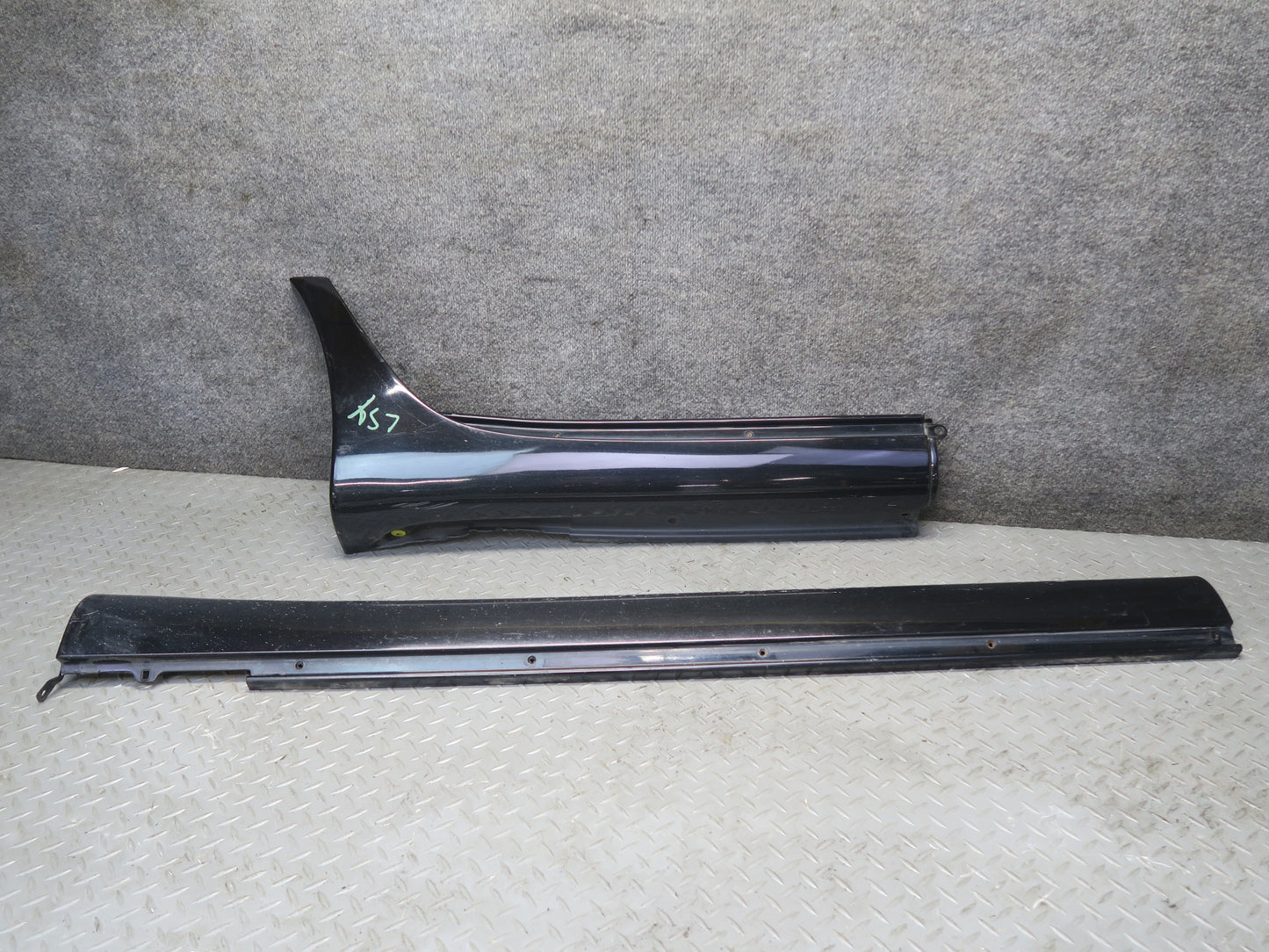 04-06 Lexus UCF30L LS430 Front & Rear Right Side Skirt Rocker Panel Molding OEM