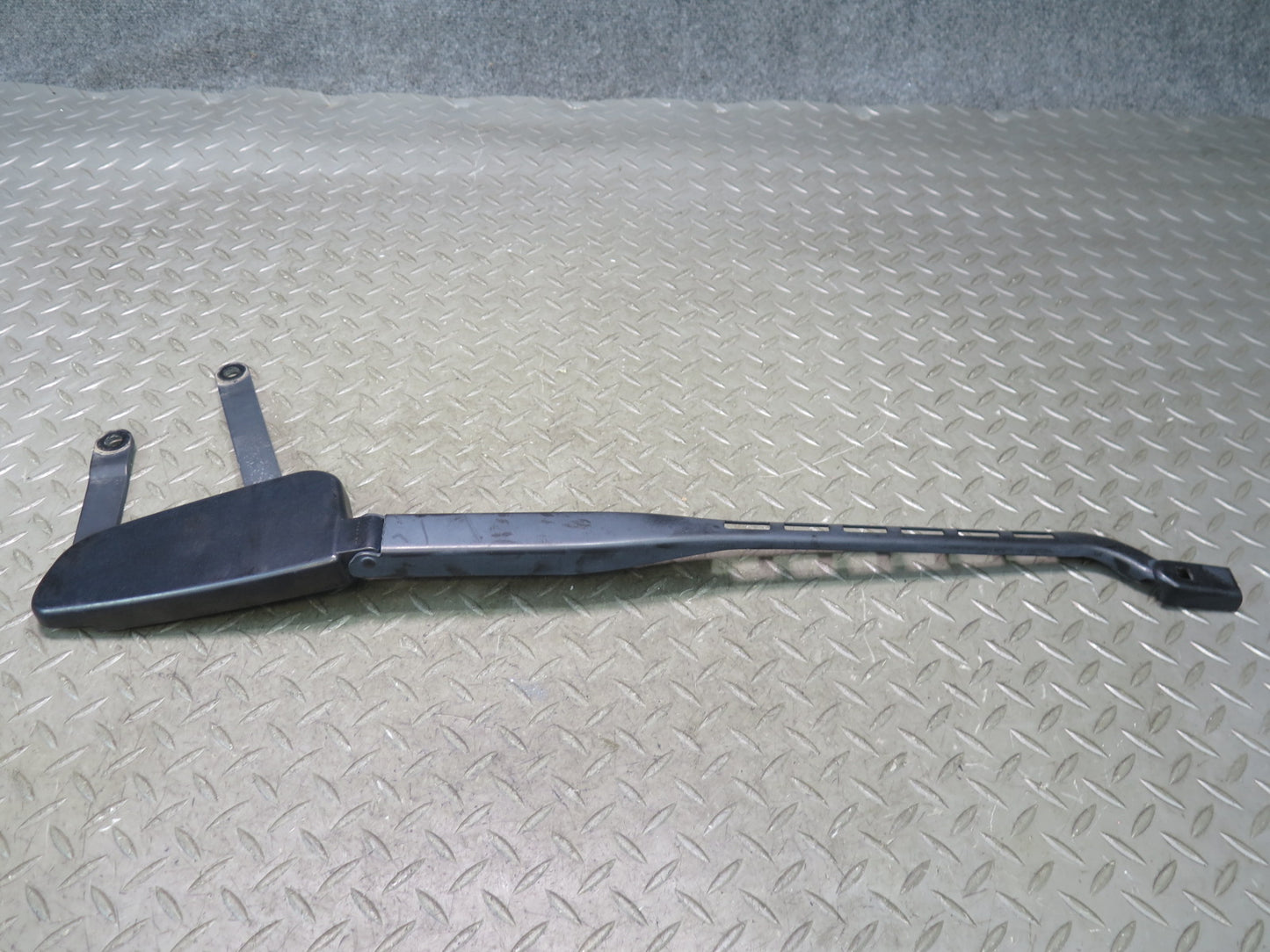 12-15 Mercedes W166 Ml-class Set of 2 Front Left & Right Wiper Arm OEM