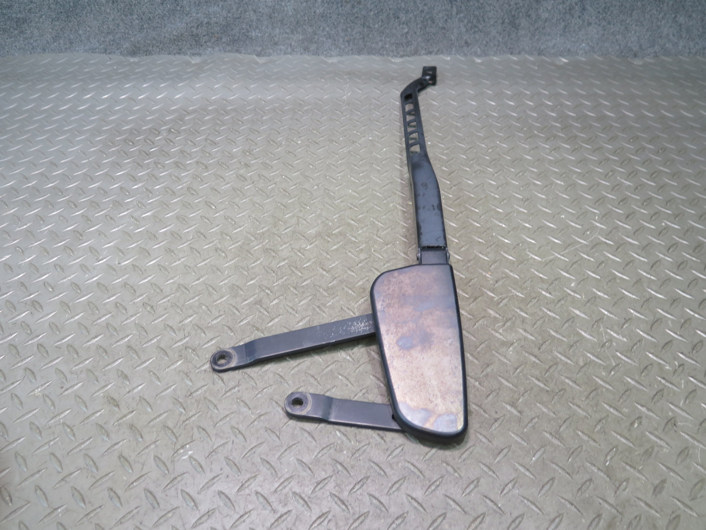 12-15 Mercedes W166 Ml-class Set of 2 Front Left & Right Wiper Arm OEM