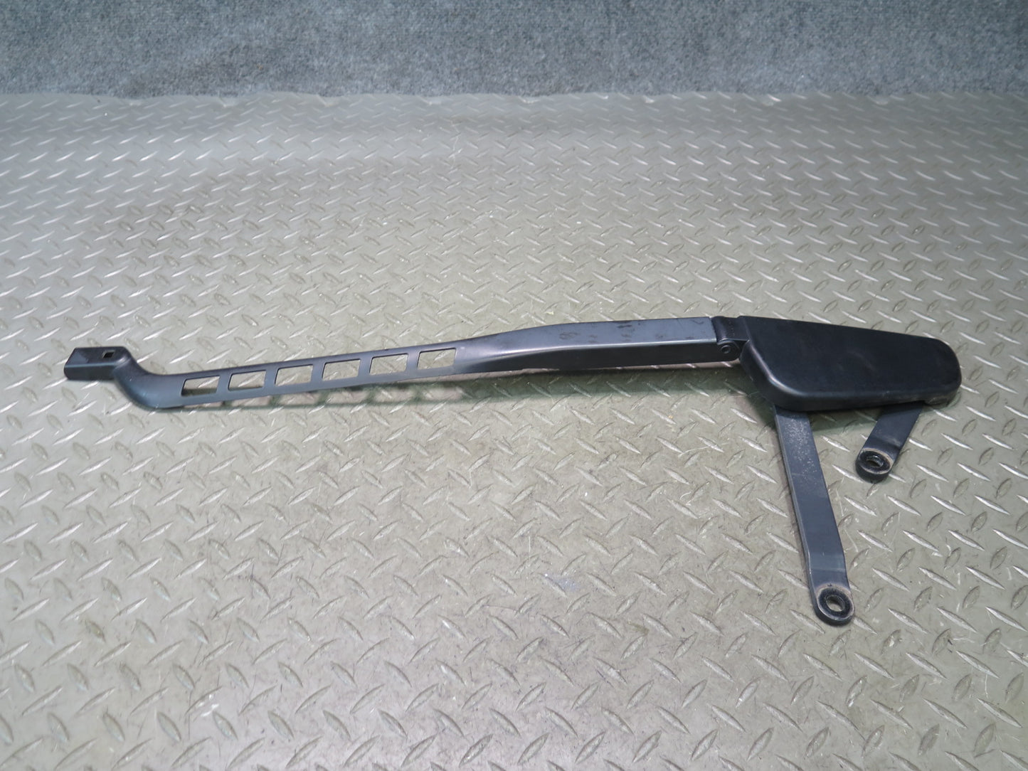 12-15 Mercedes W166 Ml-class Set of 2 Front Left & Right Wiper Arm OEM