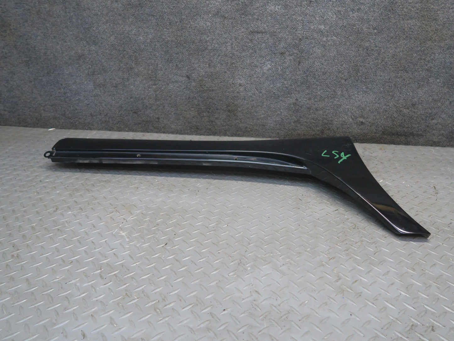 04-06 Lexus UCF30L LS430 Front & Rear Right Side Skirt Rocker Panel Molding OEM