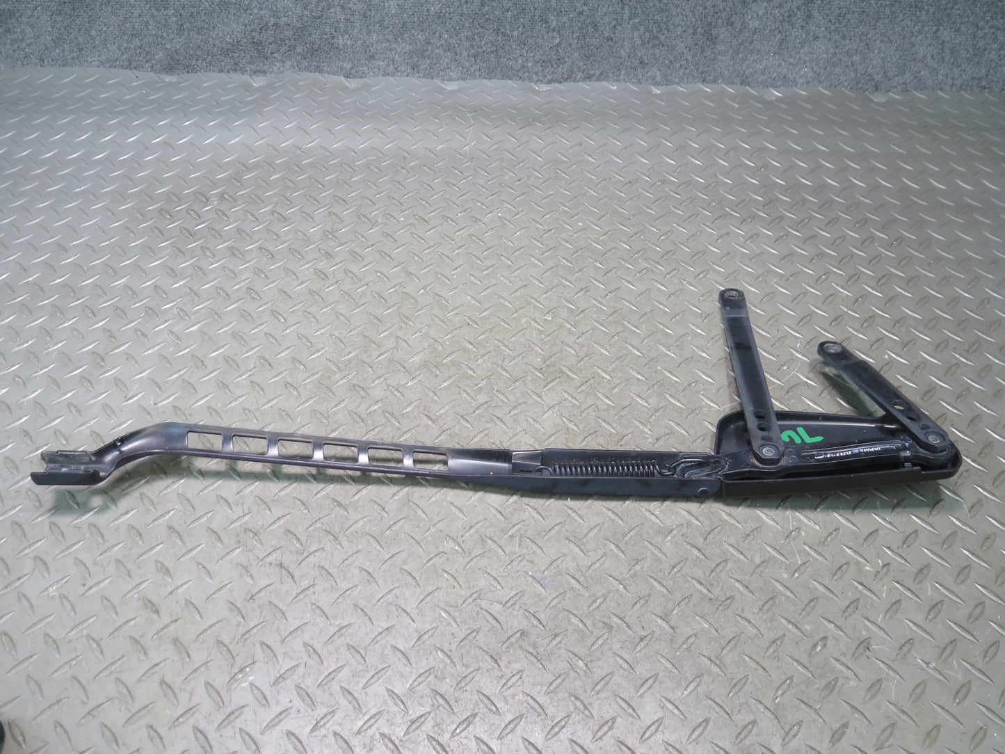 12-15 Mercedes W166 Ml-class Set of 2 Front Left & Right Wiper Arm OEM