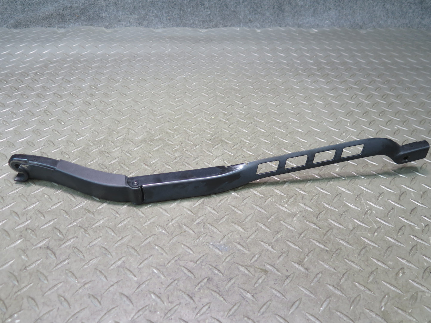 12-15 Mercedes W166 Ml-class Set of 2 Front Left & Right Wiper Arm OEM