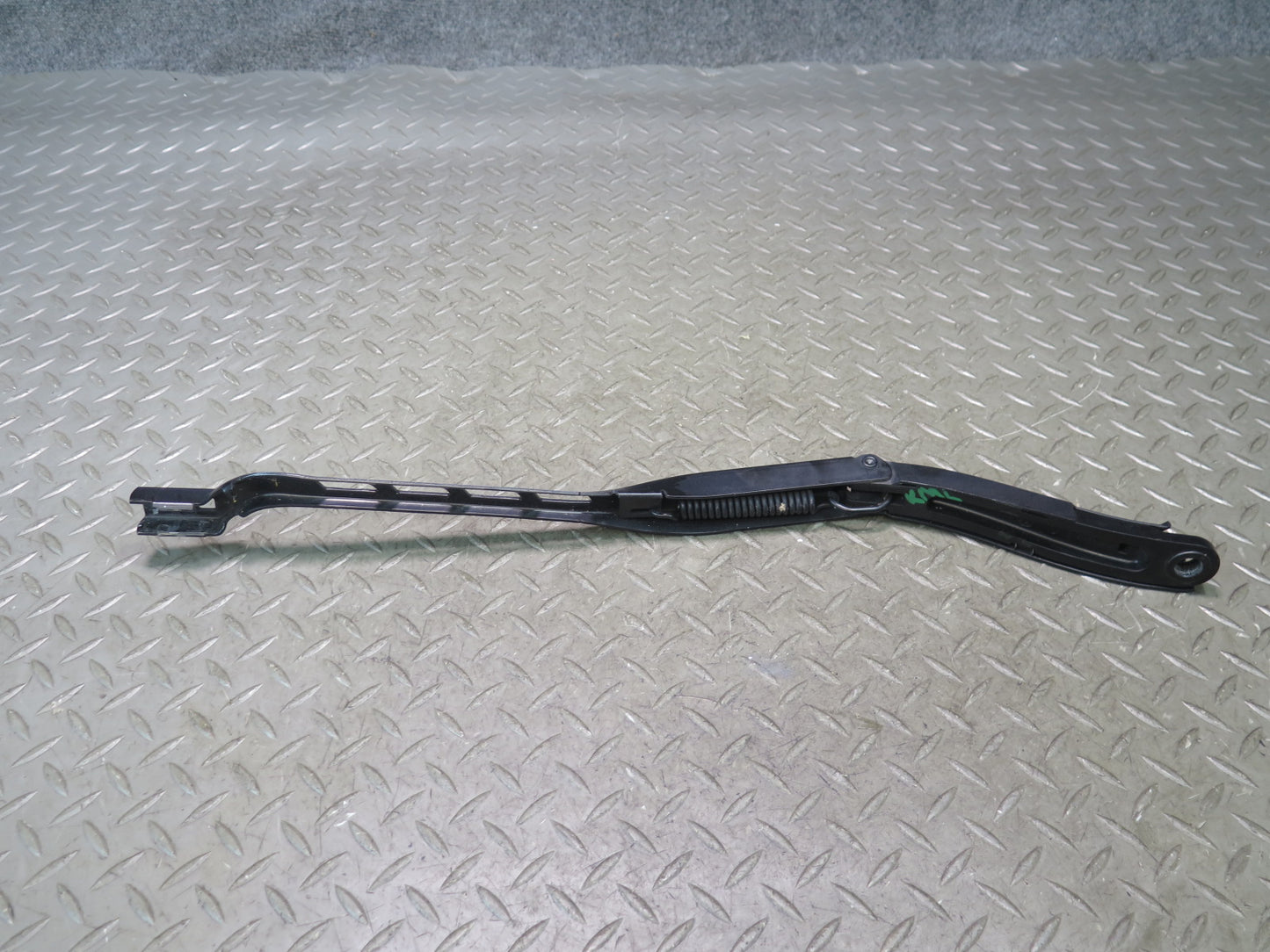 12-15 Mercedes W166 Ml-class Set of 2 Front Left & Right Wiper Arm OEM