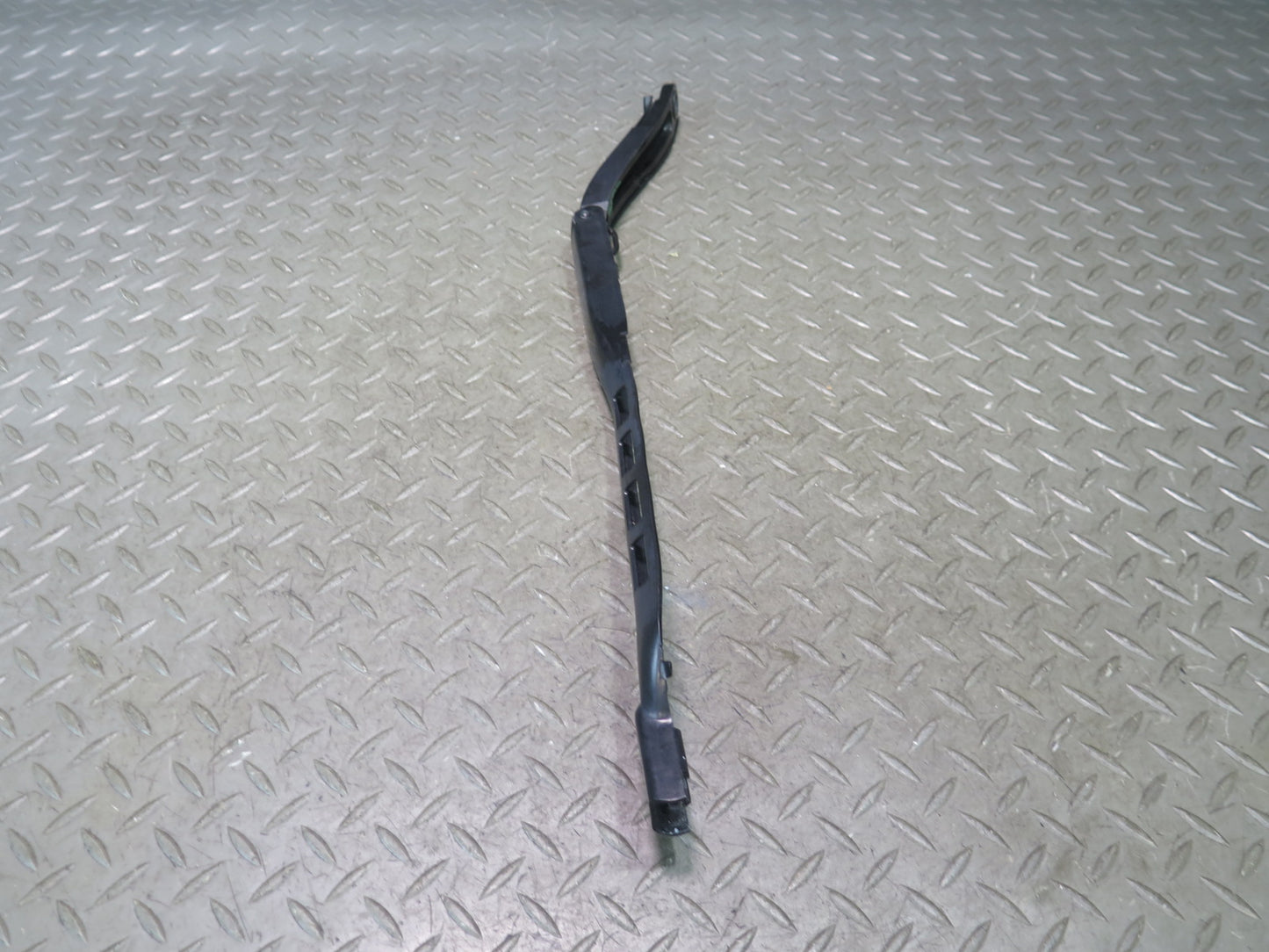 12-15 Mercedes W166 Ml-class Set of 2 Front Left & Right Wiper Arm OEM