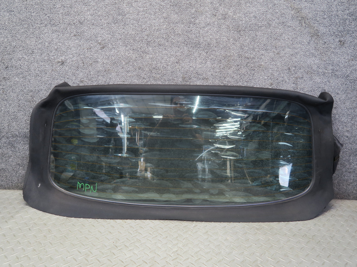 1999-2005 Porsche 911 Carrera 996 Convertible Rear Windshield Glass Window