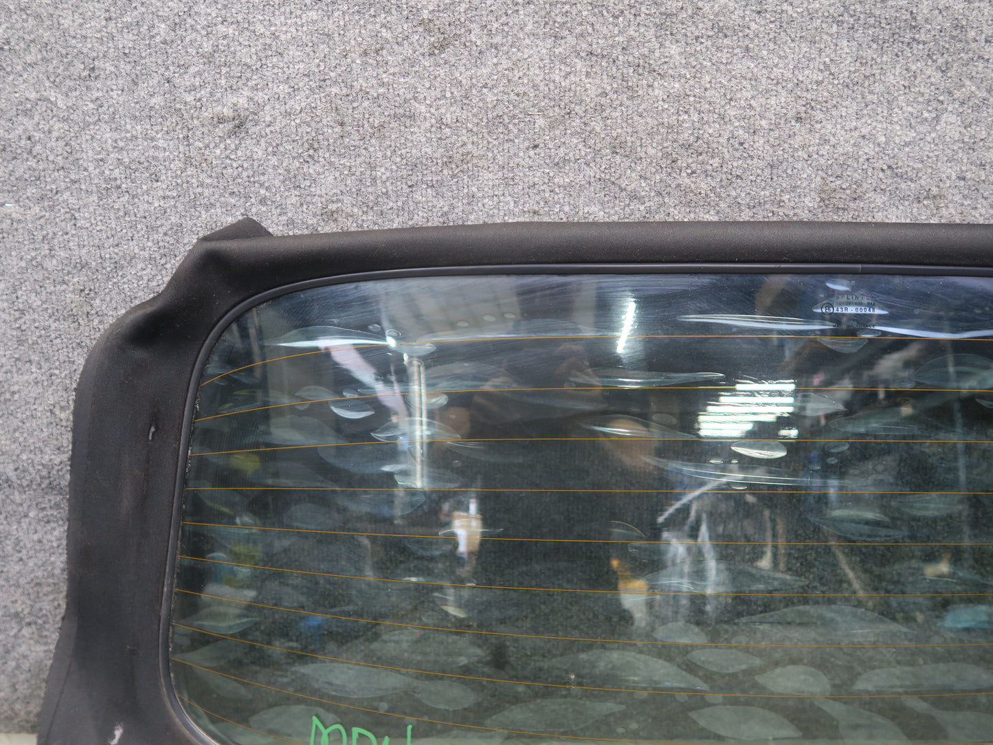 1999-2005 Porsche 911 Carrera 996 Convertible Rear Windshield Glass Window