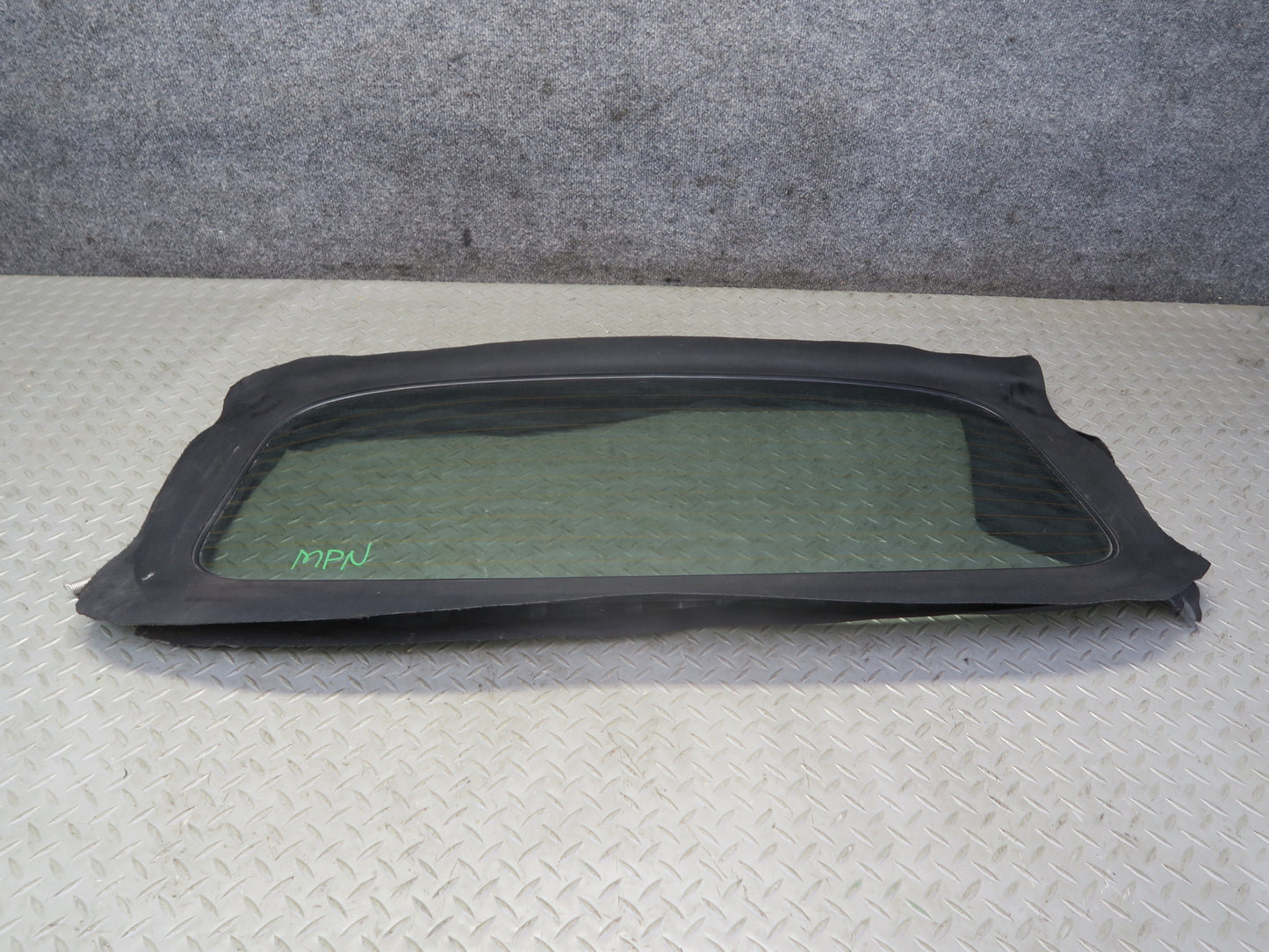 1999-2005 Porsche 911 Carrera 996 Convertible Rear Windshield Glass Window