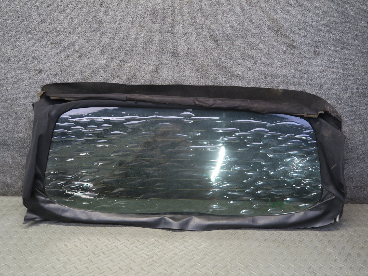1999-2005 Porsche 911 Carrera 996 Convertible Rear Windshield Glass Window